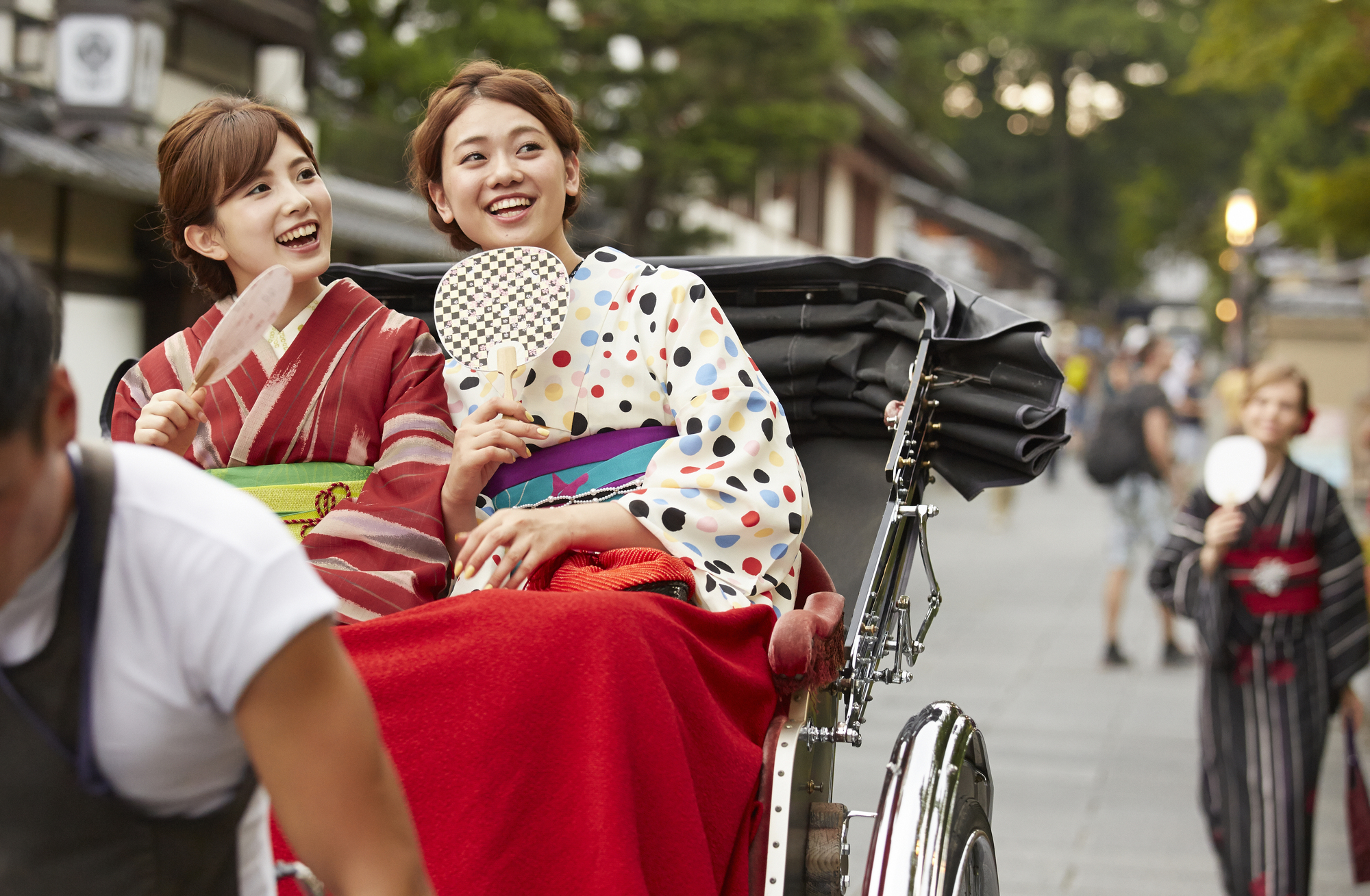 料金が安い浅草の人力車9選！費用を抑える方法やレンタル着物など観光時間を楽しむコツも紹介